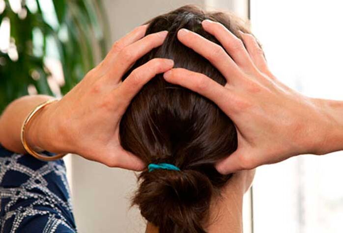 Kopfmassage mit zervikaler Osteochondrose